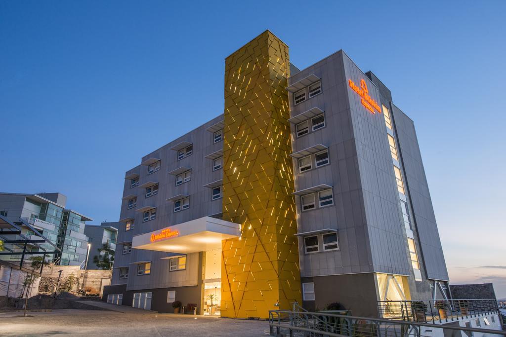 Hotel Mision Express Querétaro Exterior foto