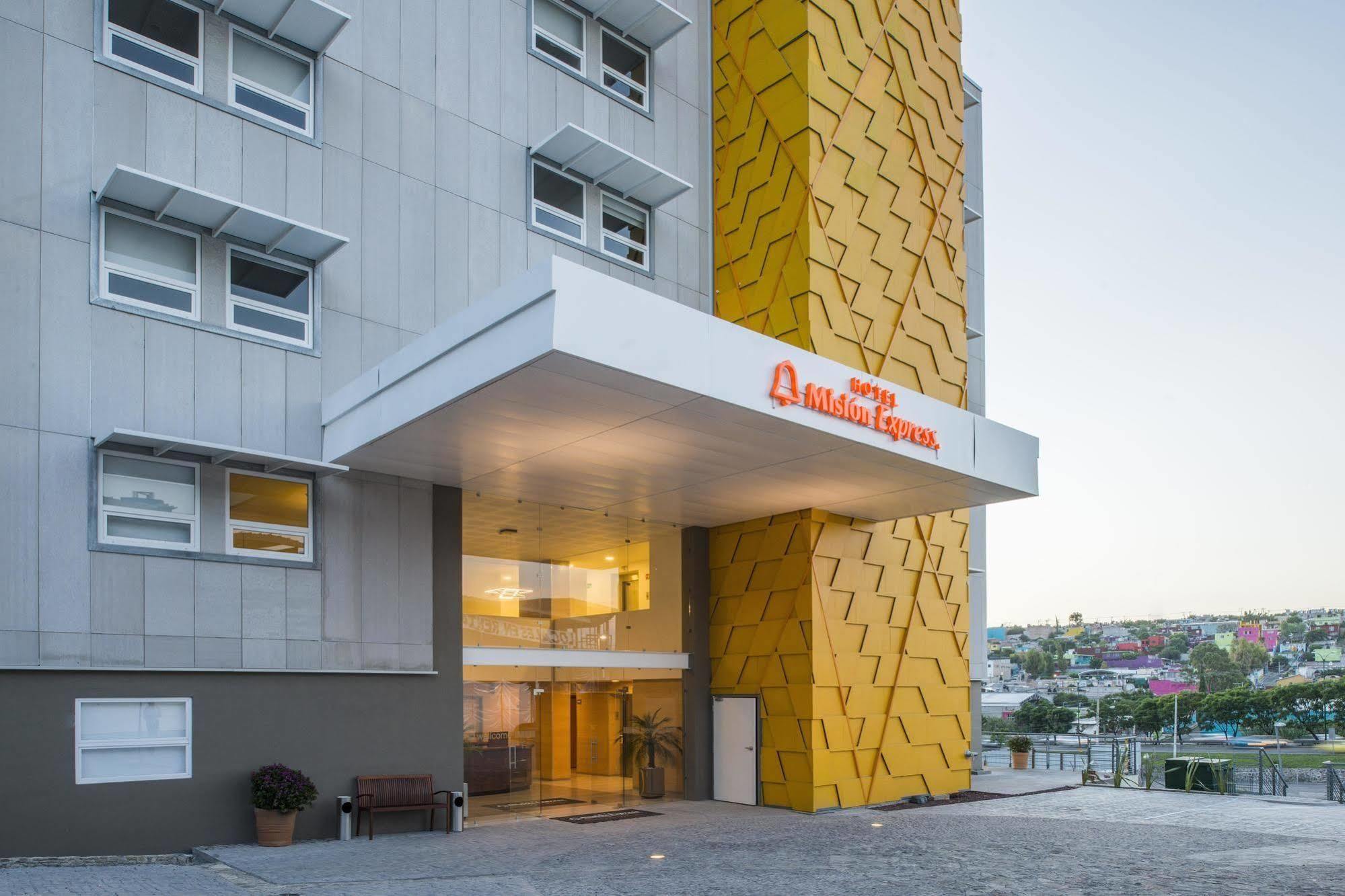 Hotel Mision Express Querétaro Exterior foto